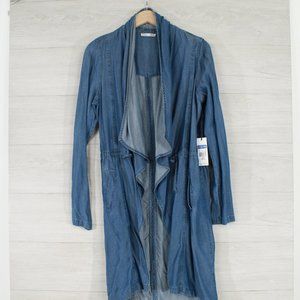 https://poshmark.com/listing/FLASH-SALE-Bella- Dex Long Sleeve Drawstring Jacket